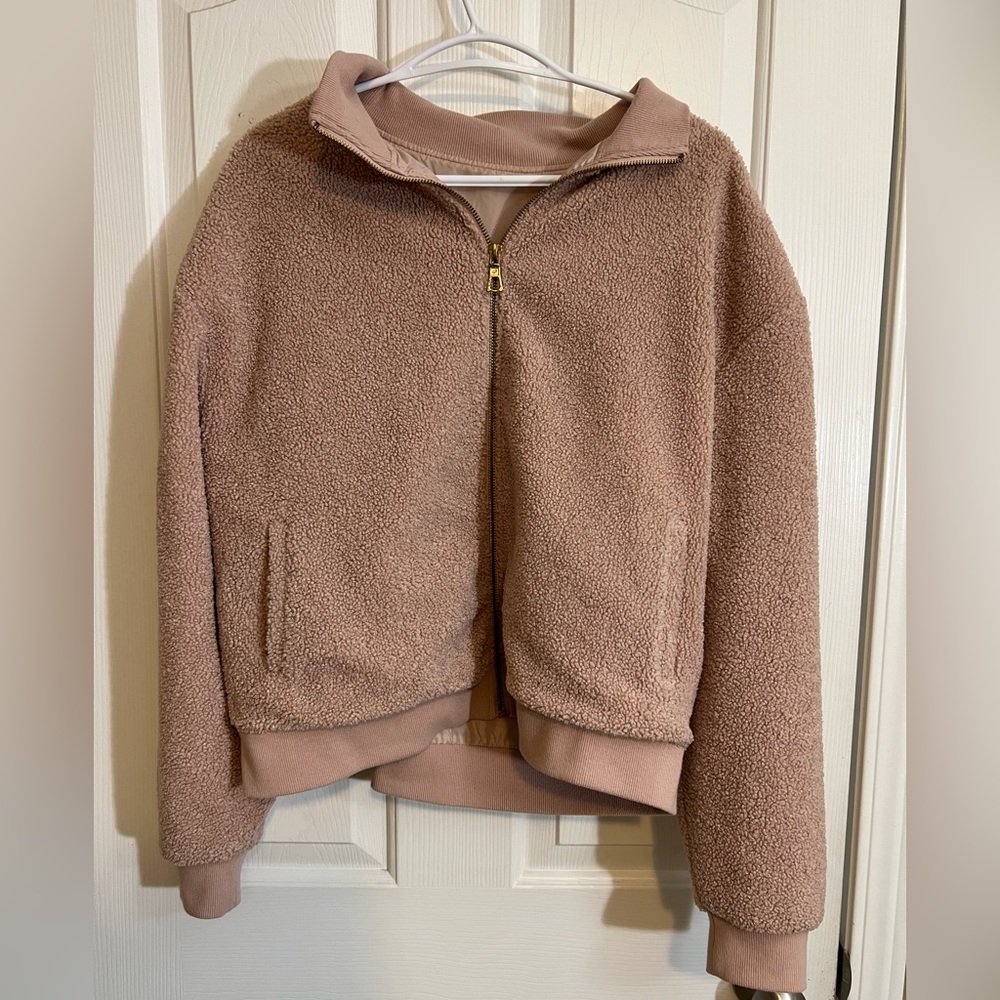 Women’s teddy style pink jacket